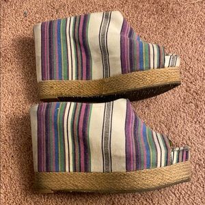 Chinese Laundry Platform Wedge